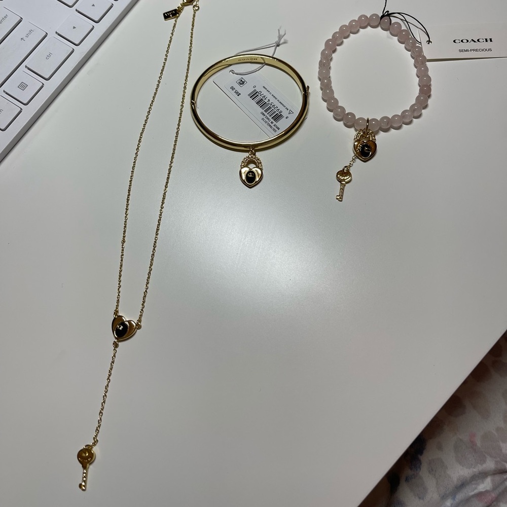 NWT COACH JEWELRY SET-